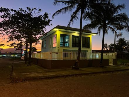 Ref.: R-227 - Excelente Residência em 2 pavimentos á uma quadra do mar no Balneário Riviera